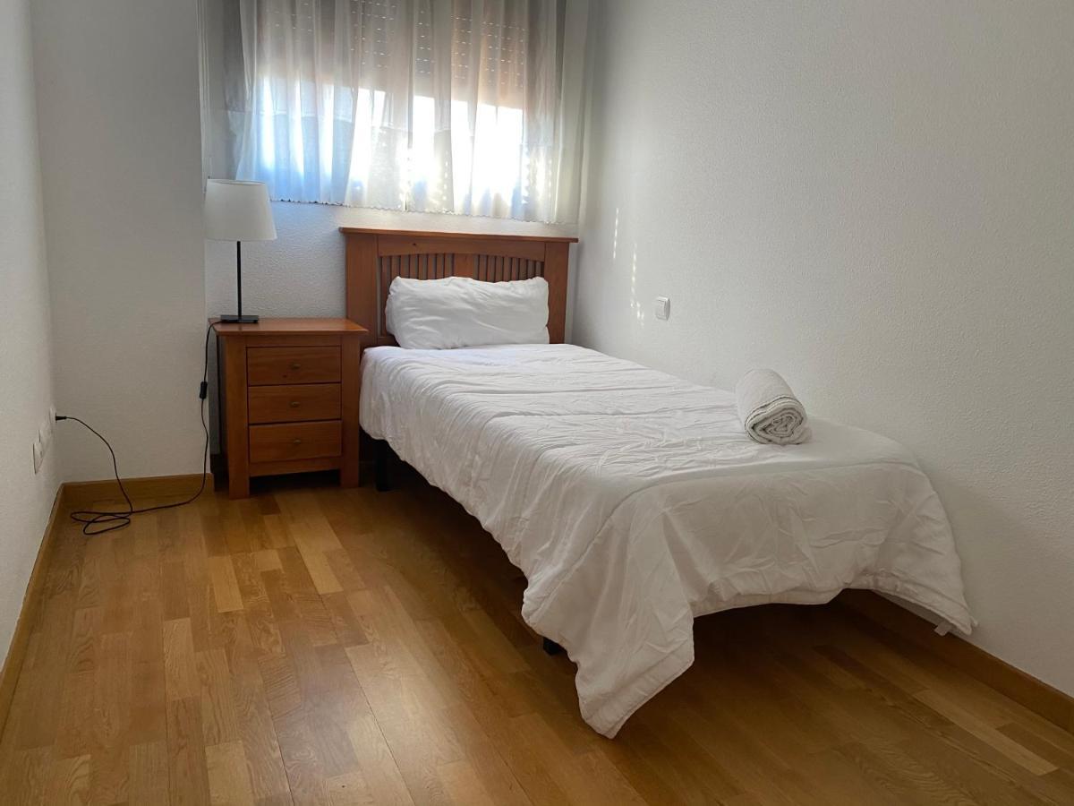 Apartment Madrid Barajas Екстер'єр фото