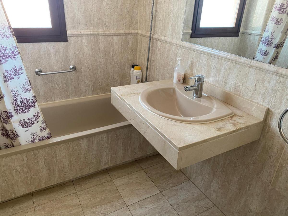 Apartment Madrid Barajas Екстер'єр фото